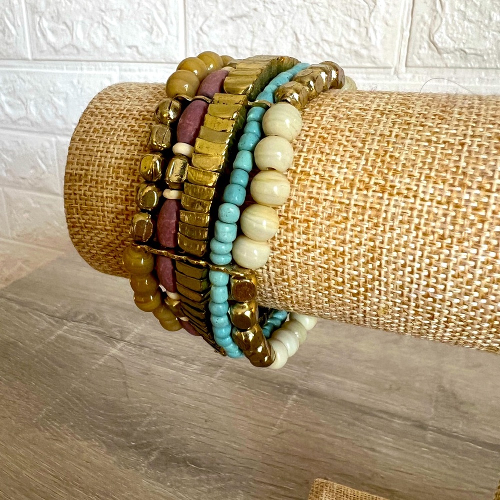 Multicolored beaded bracelet